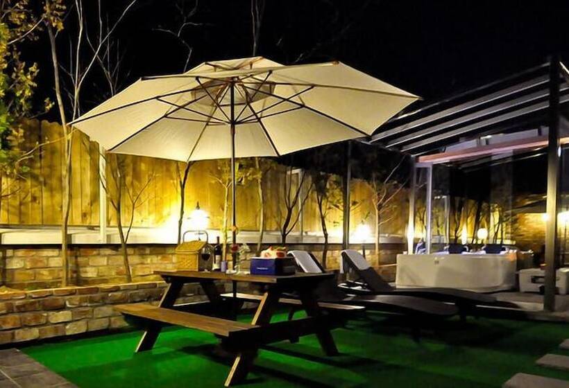 February Hotel Apsan