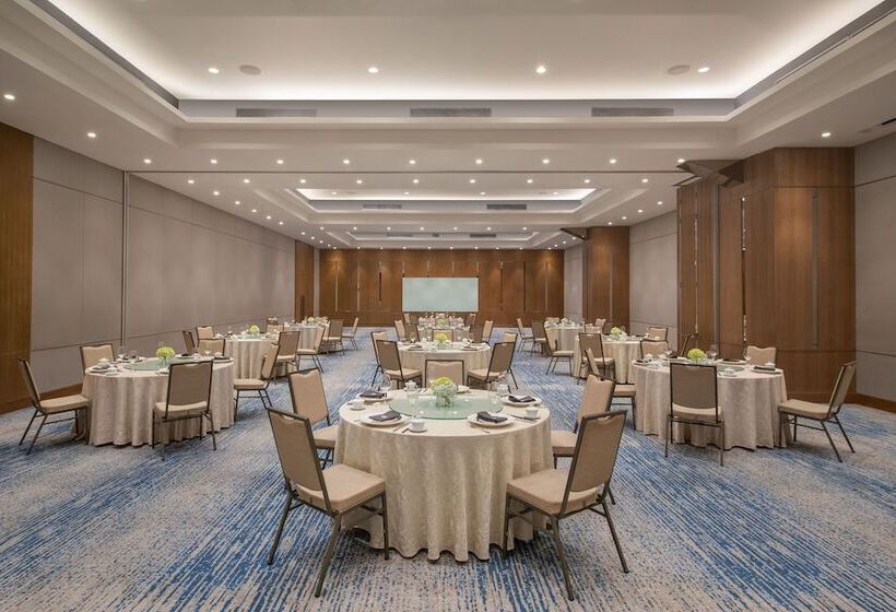 호텔 Four Points By Sheraton Surabaya, Tunjungan Plaza