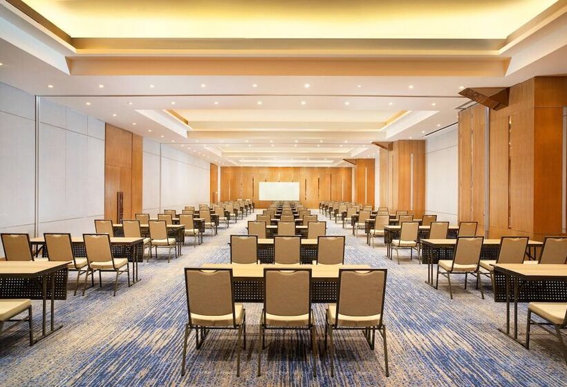 호텔 Four Points By Sheraton Surabaya, Tunjungan Plaza