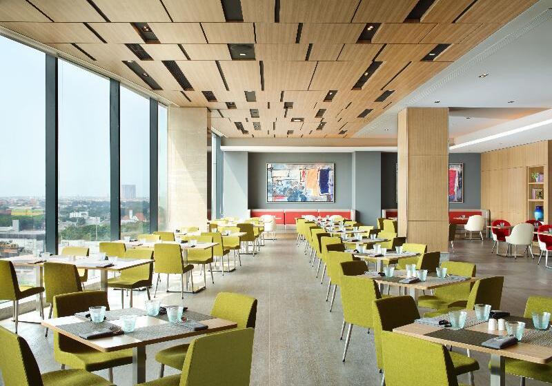 בית מלון כפרי Four Points By Sheraton Surabaya, Tunjungan Plaza