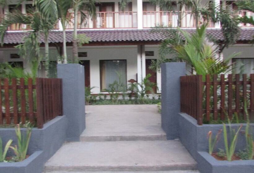 فندق Friends Beach