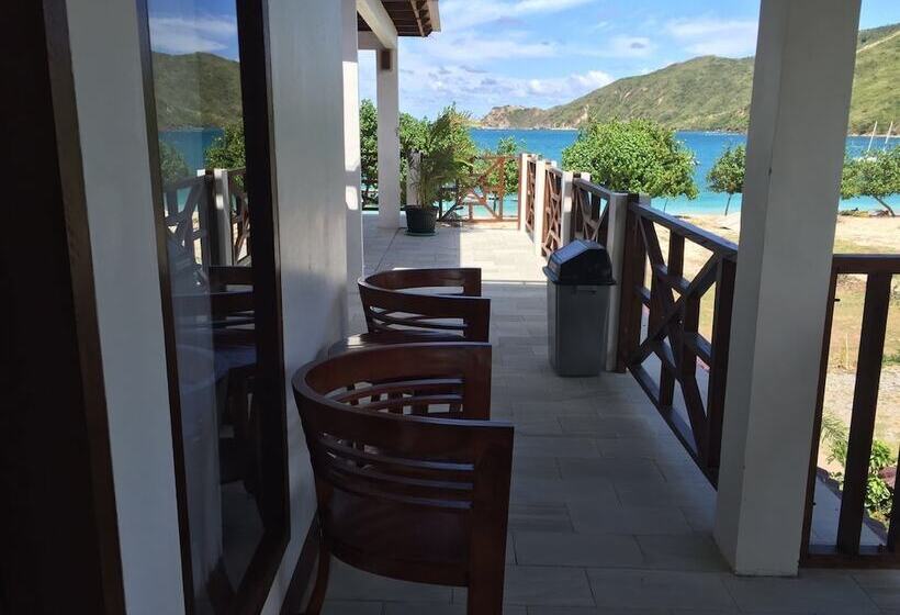 فندق Friends Beach