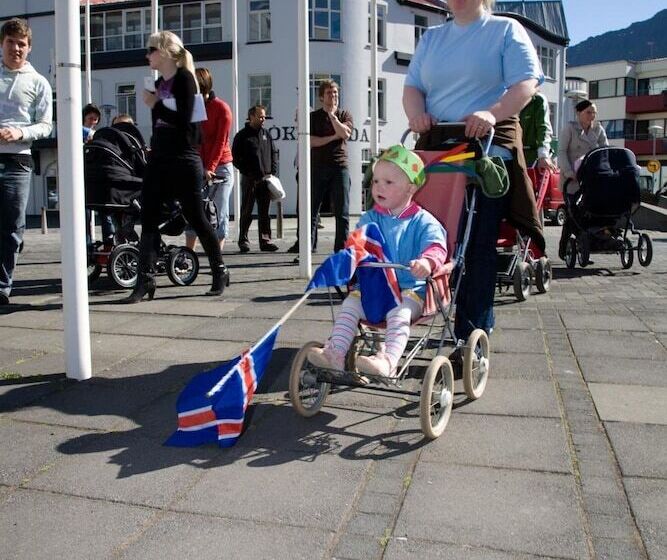 هتل Isafjordur Horn