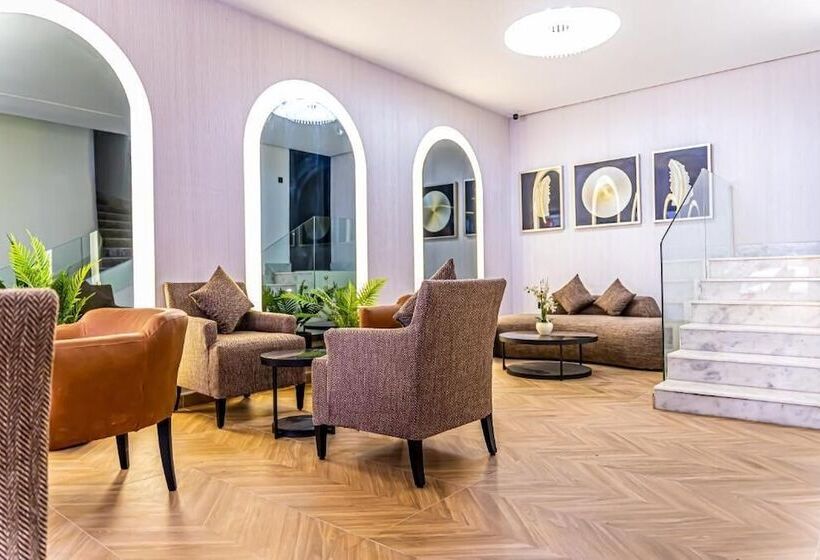 هتل Les Ambassadeurs