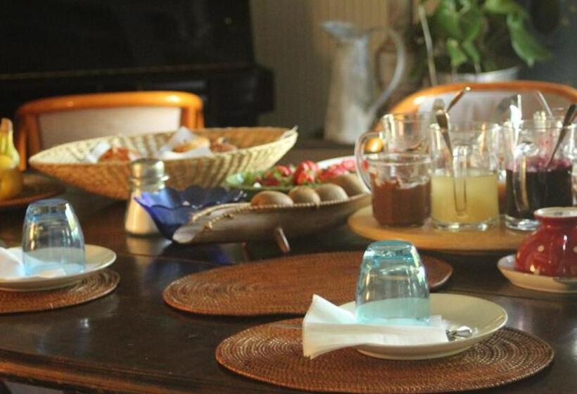 Отель La Ferme De Thoudiere