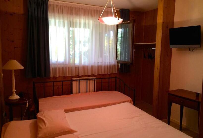 Отель La Ferme De Thoudiere