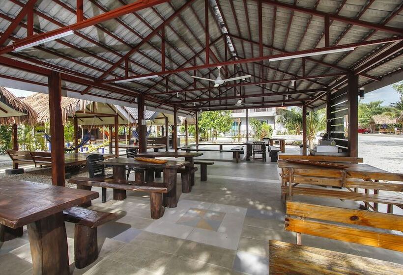 Отель Lavigo Resort