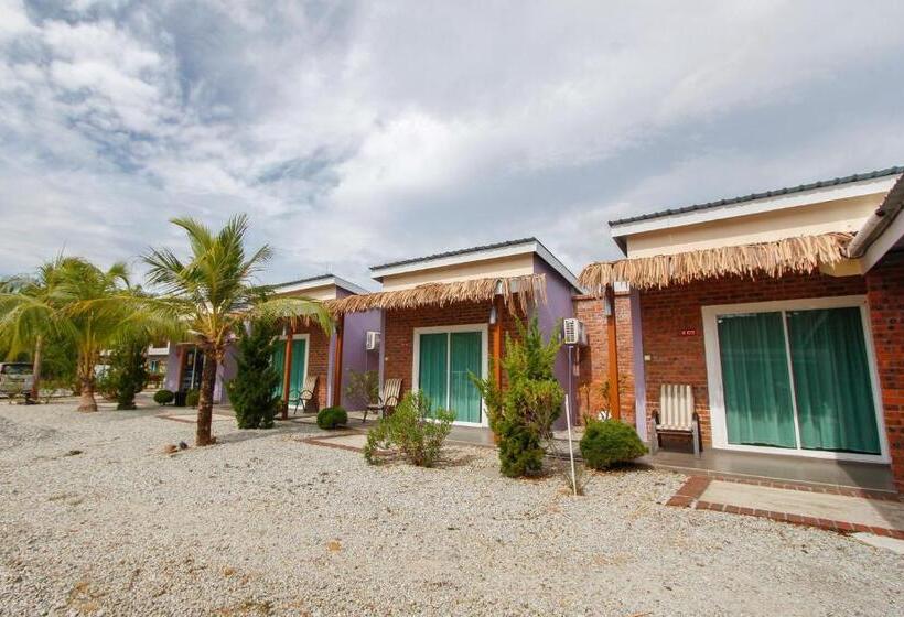 Отель Lavigo Resort