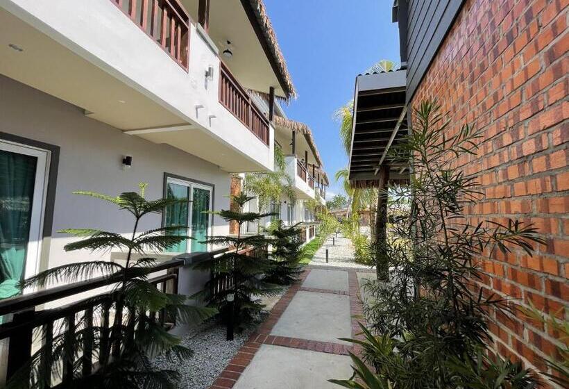 Отель Lavigo Resort