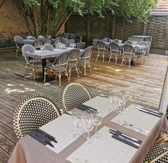 فندق Le P'tit Bouchon