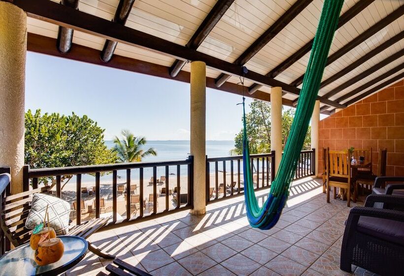 בית מלון כפרי Mariposa Belize Beach Resort