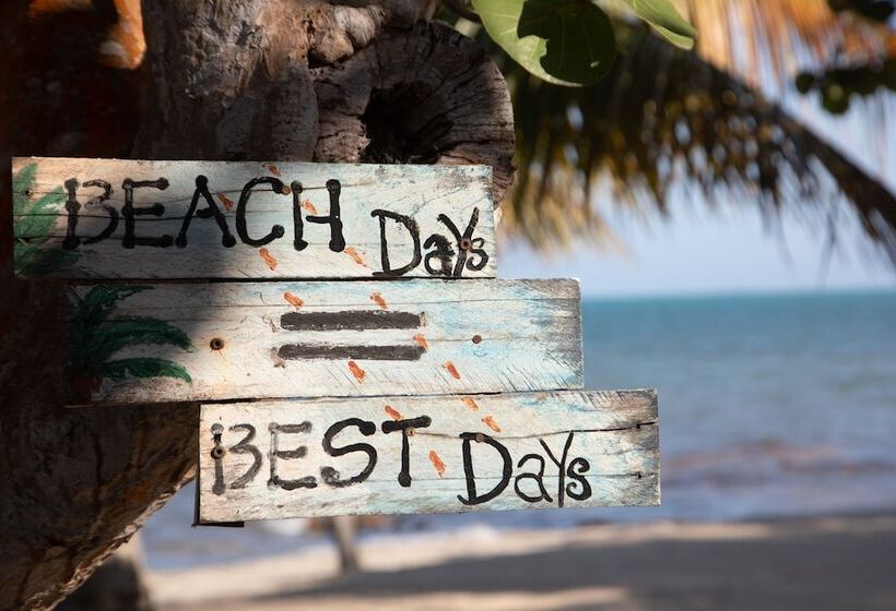 בית מלון כפרי Mariposa Belize Beach Resort