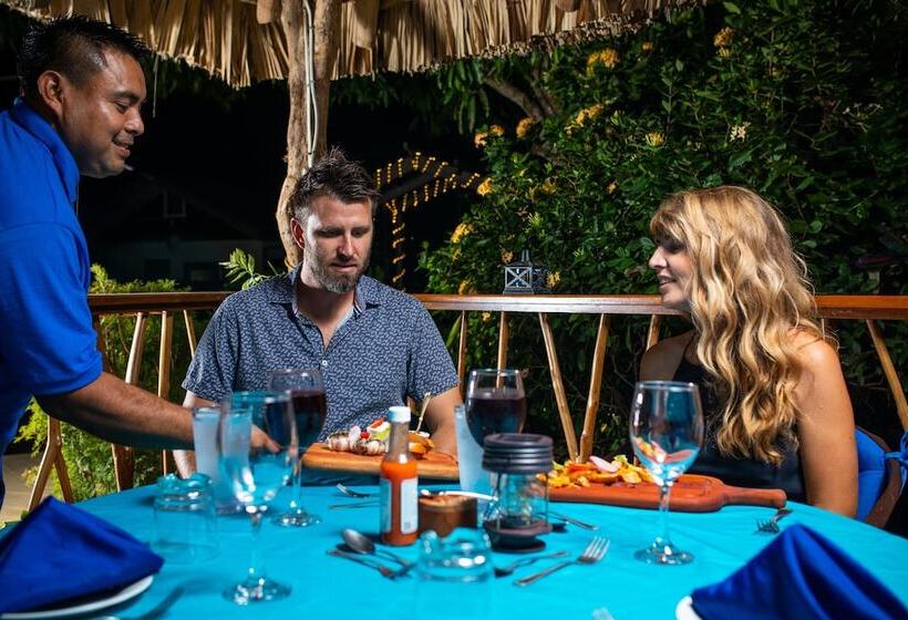 בית מלון כפרי Mariposa Belize Beach Resort