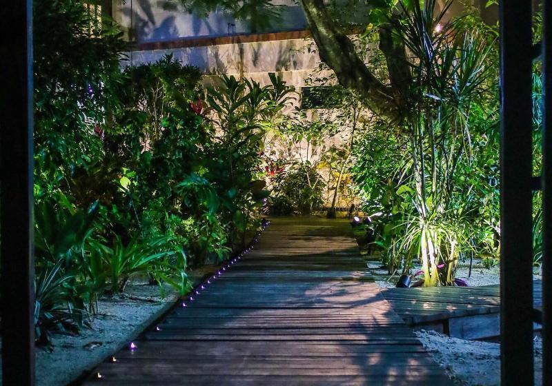 בית מלון כפרי Mariposa Belize Beach Resort