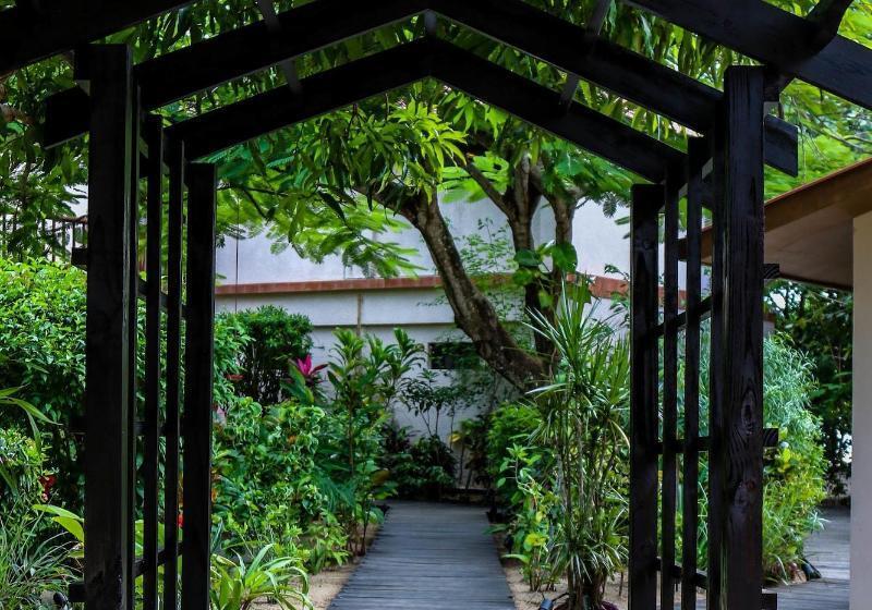 בית מלון כפרי Mariposa Belize Beach Resort