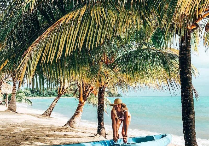 בית מלון כפרי Mariposa Belize Beach Resort