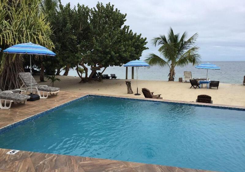 בית מלון כפרי Mariposa Belize Beach Resort