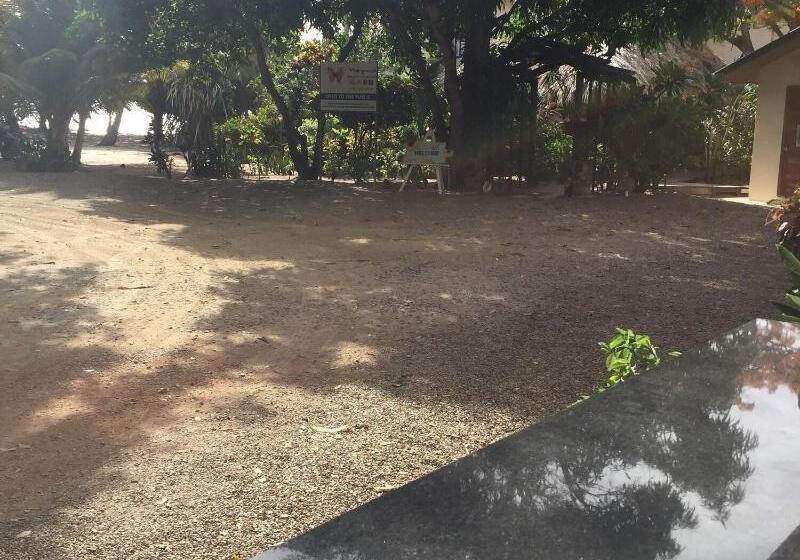 בית מלון כפרי Mariposa Belize Beach Resort