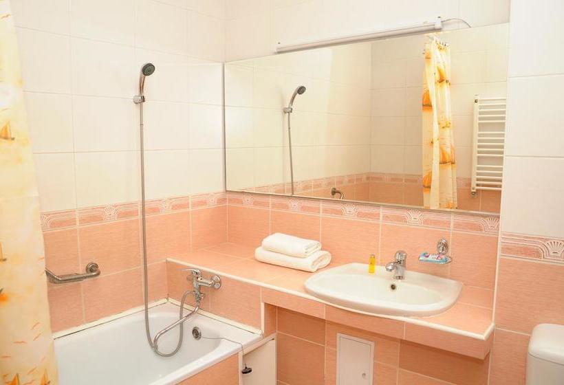 هتل Mini Chisinau