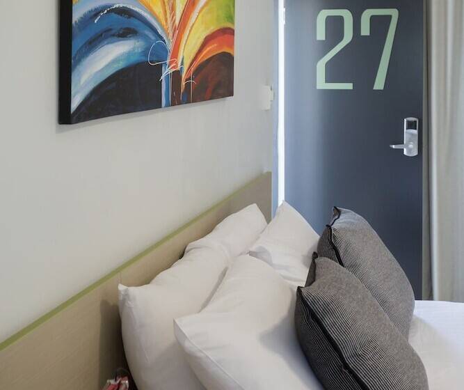 هتل Nightcap At Emerald Star