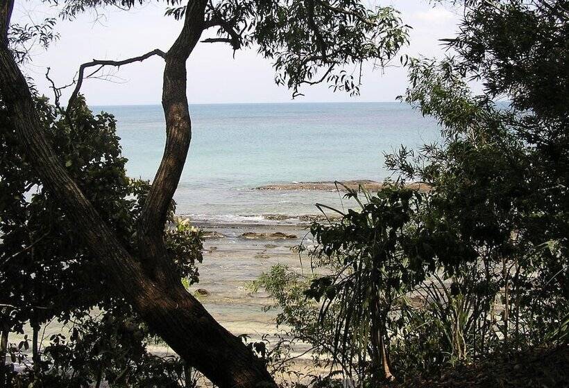 هتل North Borneo Biostation Resort