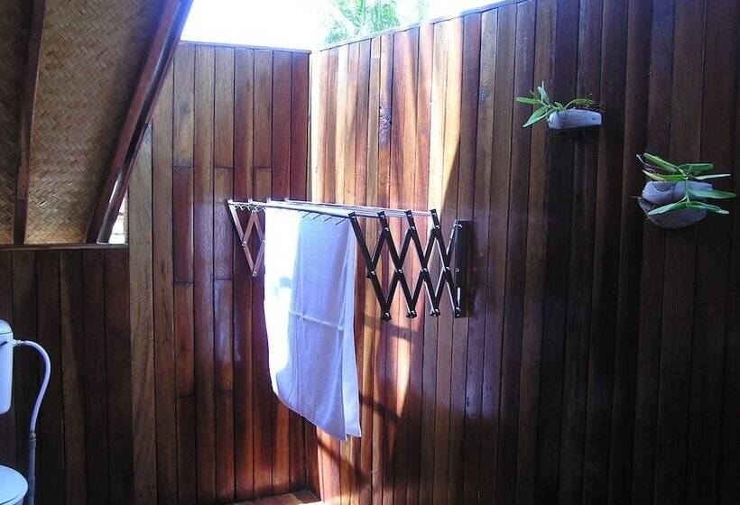 בית מלון כפרי North Borneo Biostation Resort