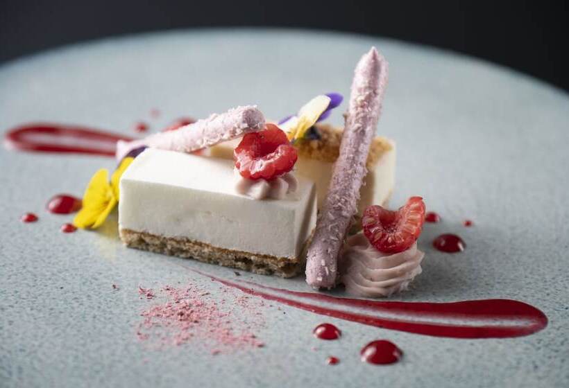 호텔 Satoyama Auberge & Hot Spring Wellness Spa Sakuragaike Kurgarden