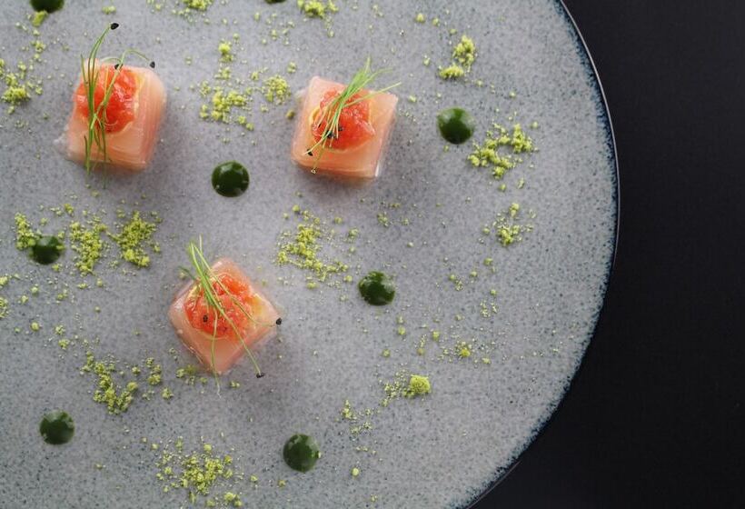 호텔 Satoyama Auberge & Hot Spring Wellness Spa Sakuragaike Kurgarden