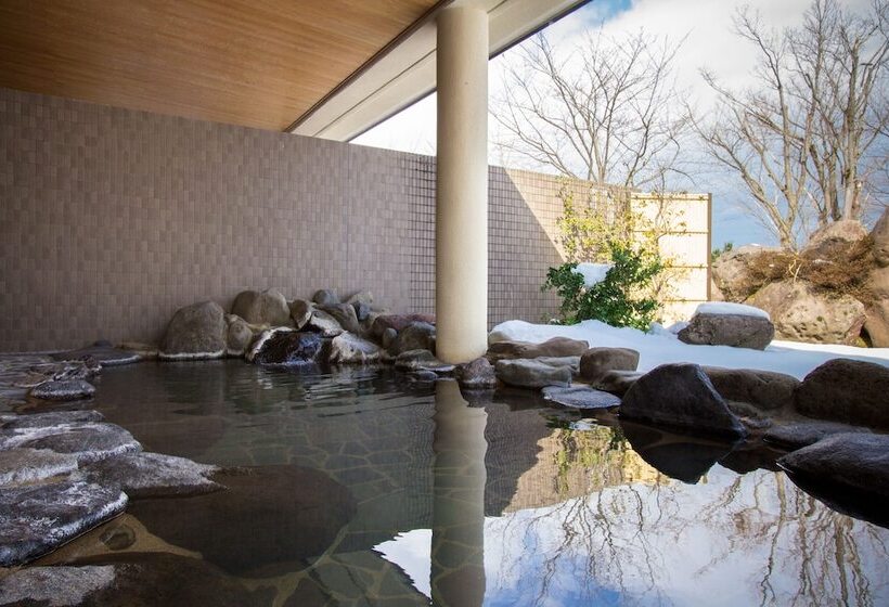 호텔 Satoyama Auberge & Hot Spring Wellness Spa Sakuragaike Kurgarden