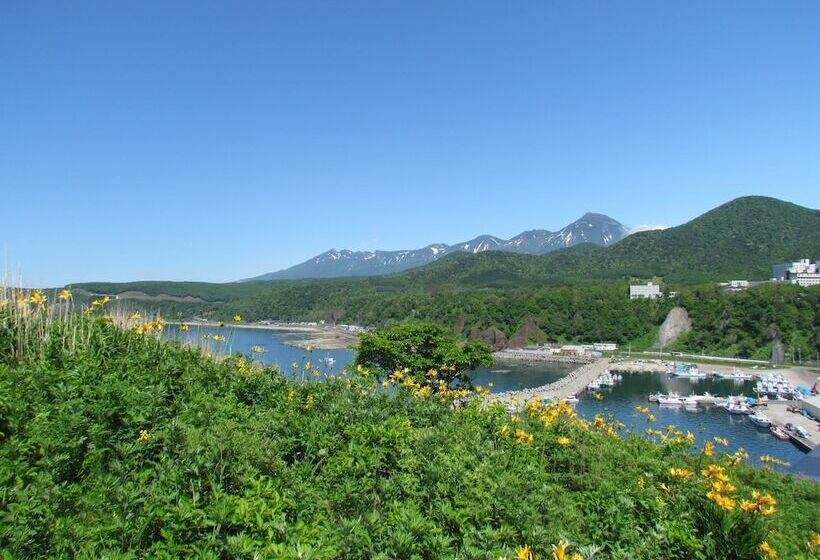 فندق Shiretoko Yuhi No Ataruie Onsen Hostel