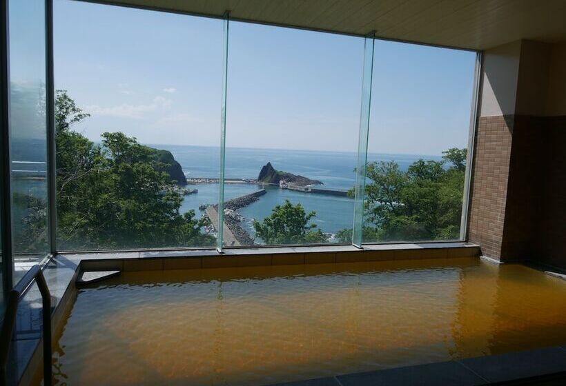 فندق Shiretoko Yuhi No Ataruie Onsen Hostel