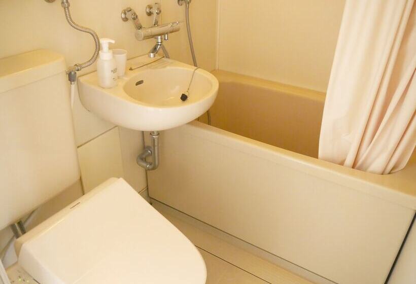 فندق Shiretoko Yuhi No Ataruie Onsen Hostel