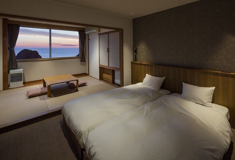 فندق Shiretoko Yuhi No Ataruie Onsen Hostel