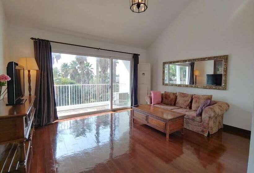 هتل Springhill Resort