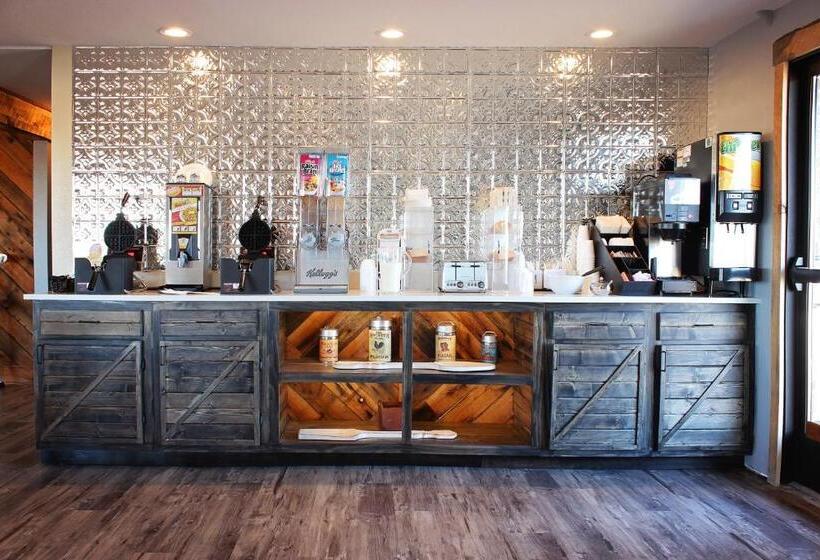 هتل Sunlac Inn Devils Lake