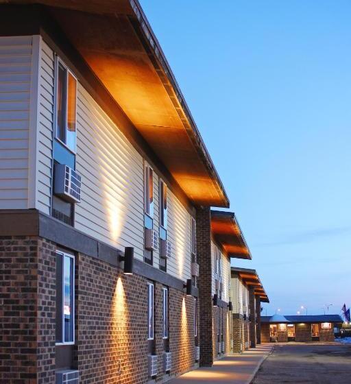 هتل Sunlac Inn Devils Lake