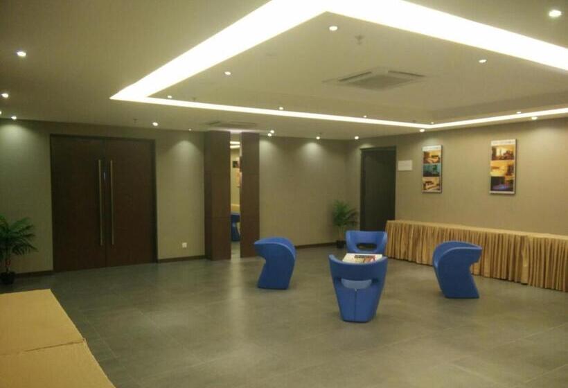 The Leverage Business Hotel Skudai