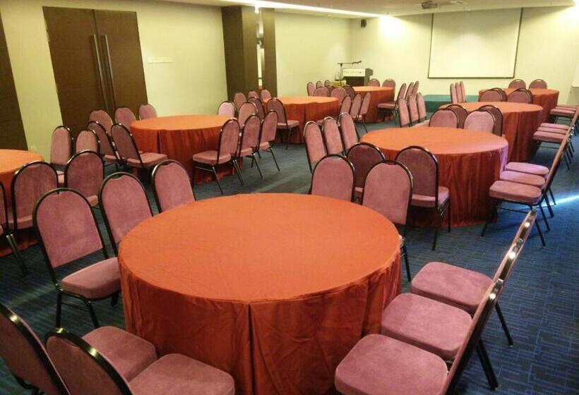 The Leverage Business Hotel Skudai