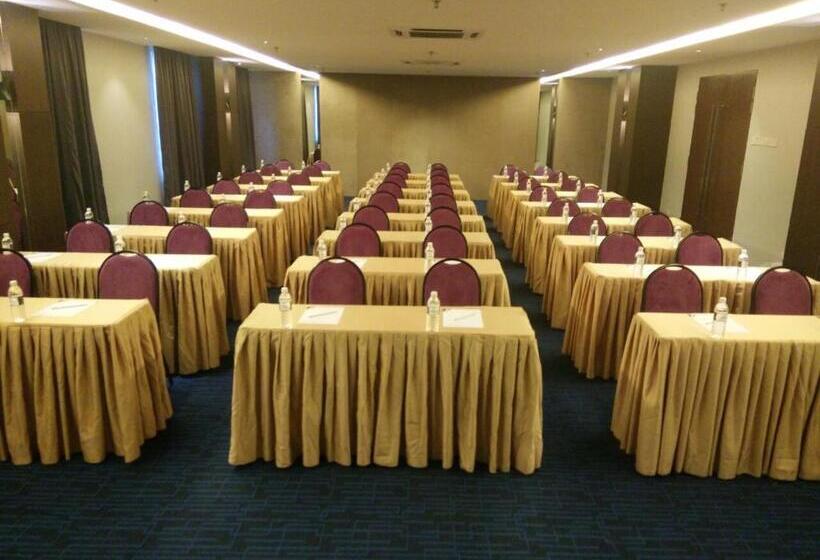 The Leverage Business Hotel Skudai