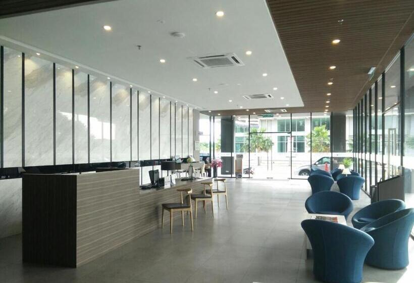 The Leverage Business Hotel Skudai