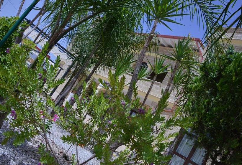 בית מלון כפרי Villa Leuzzi