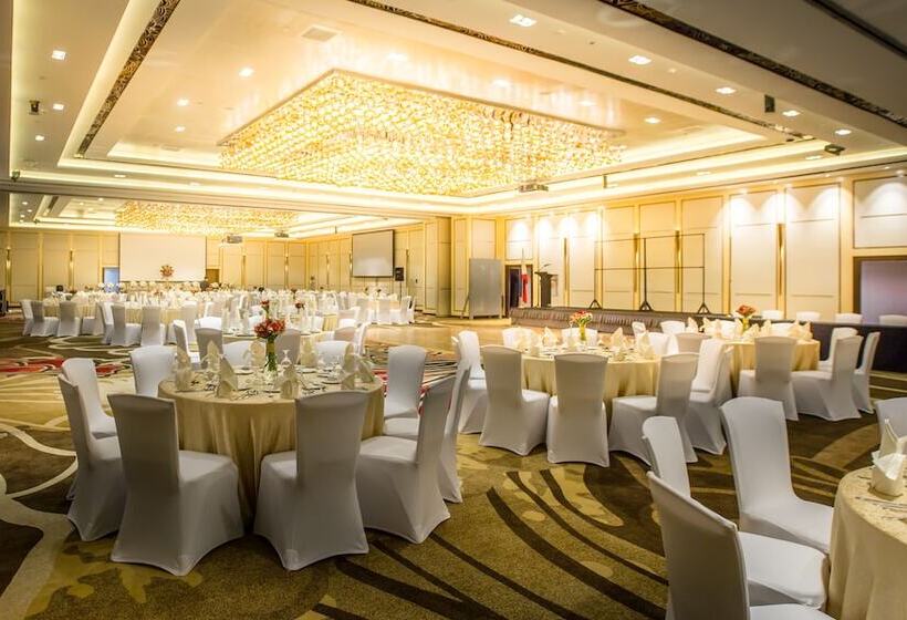 هتل Winford Resort And Casino Manila