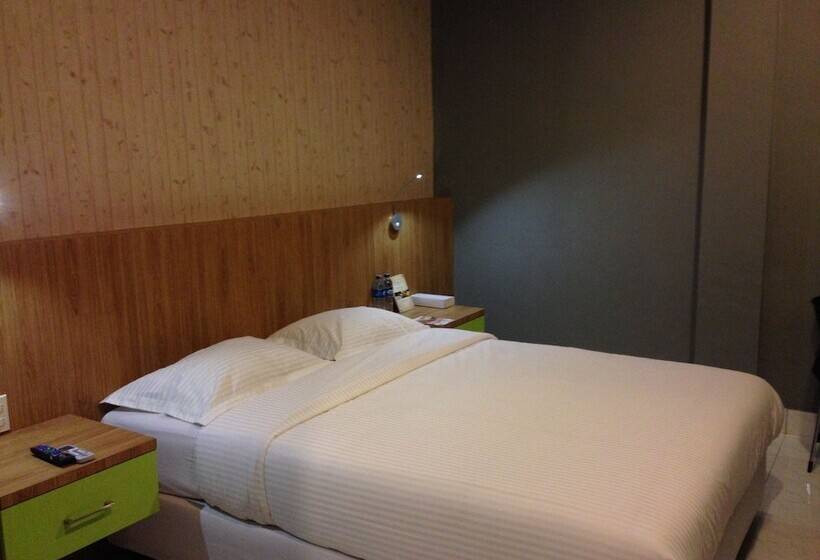 ホテル Wisma Sederhana Mitra Reddoorz