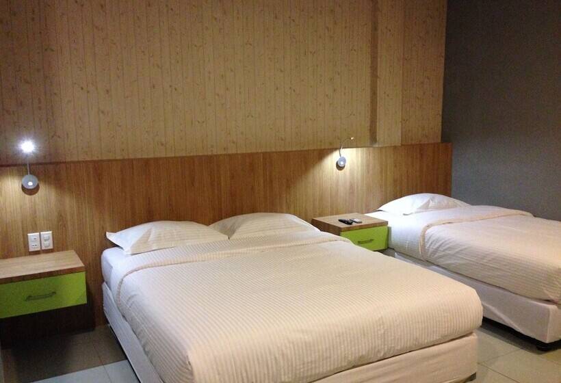 ホテル Wisma Sederhana Mitra Reddoorz