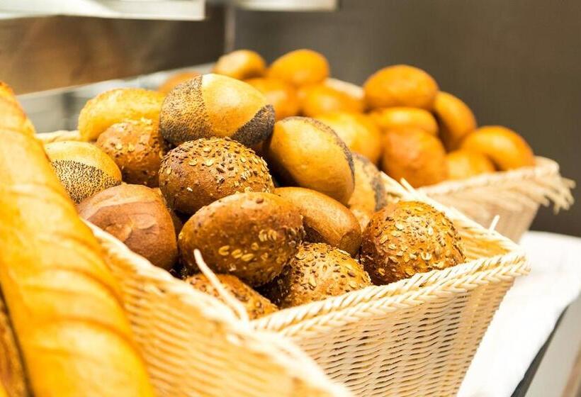 Отель Wonnemar Resort