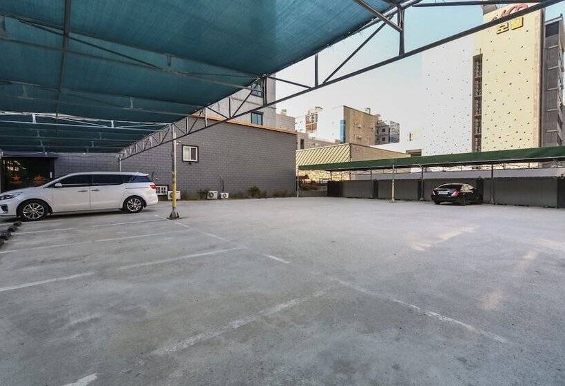 בית מלון כפרי Yangsan Seoksan Candeo