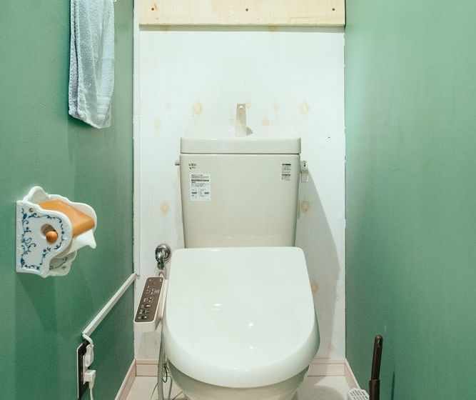 Igloo Dorm & Breakfast  Hostel