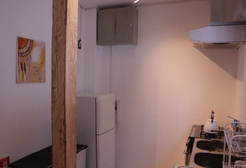 Igloo Dorm & Breakfast  Hostel