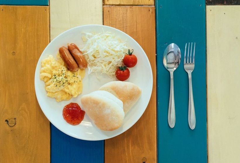 Igloo Dorm & Breakfast  Hostel