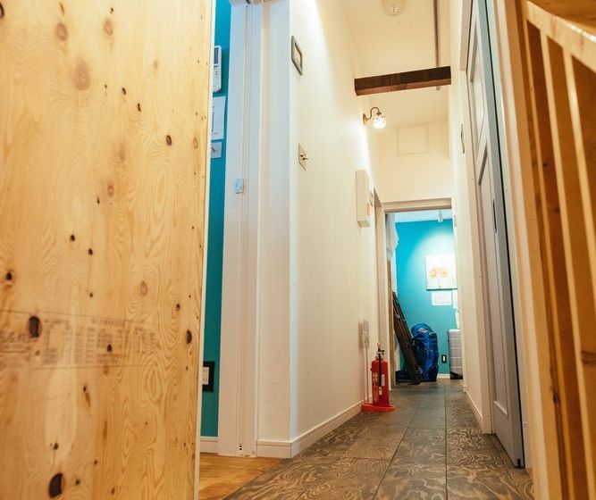 Igloo Dorm & Breakfast  Hostel